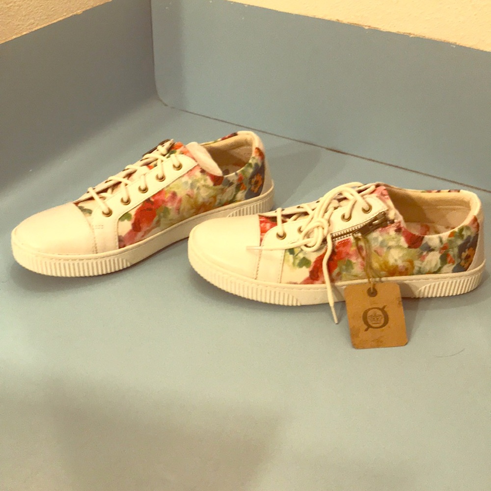 Born floral shoes